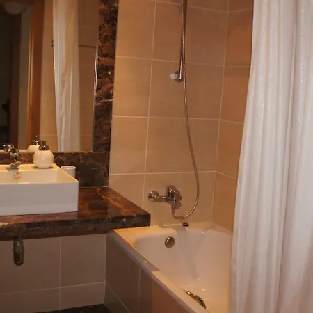 Luxury With Pool * Funchal (Madeira)